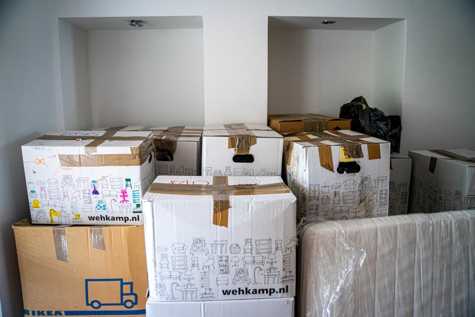 How to pack your boxes the Tetris way