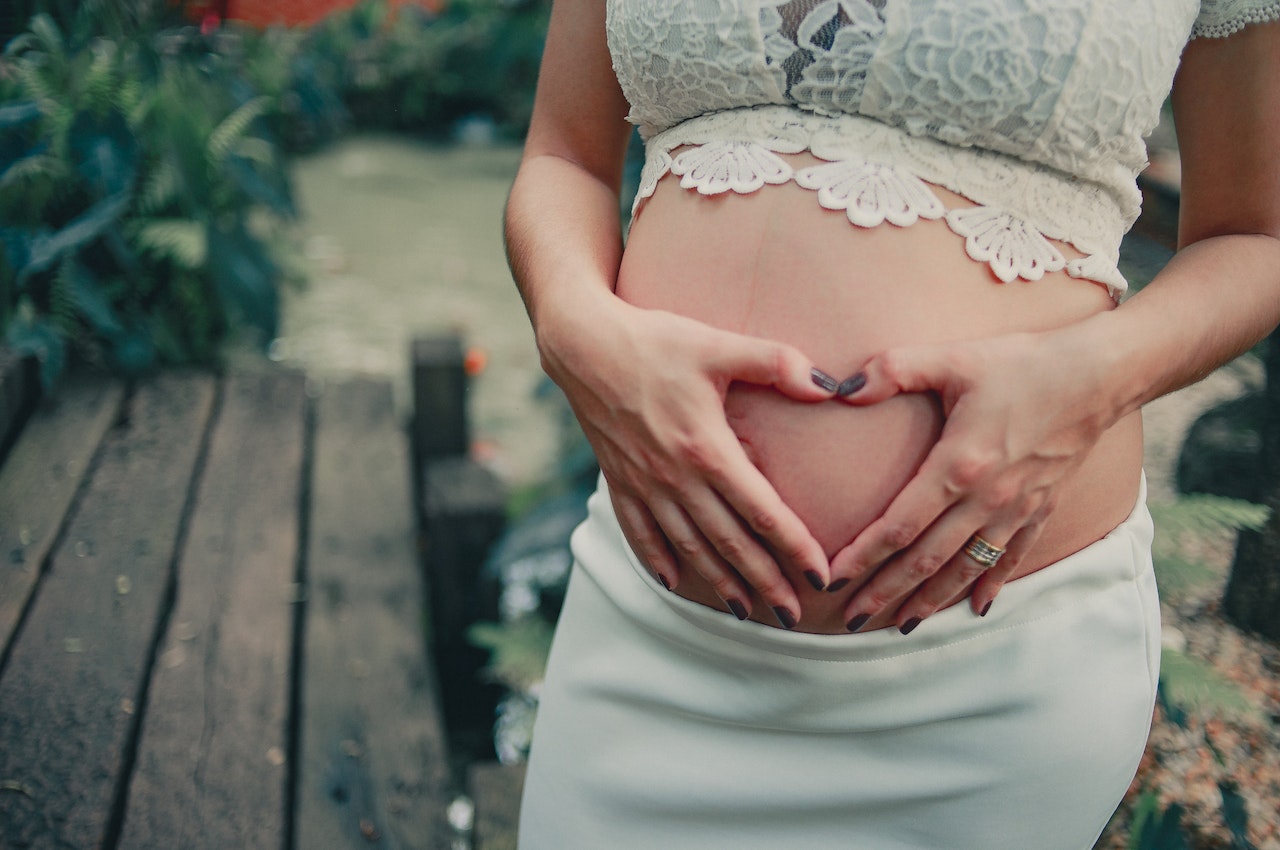 Moving while pregnant: Expert tips for a blissful experience