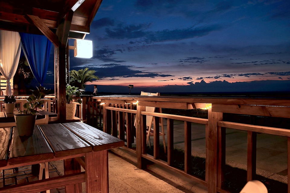 Moving coastside – how to choose a good beach house?
